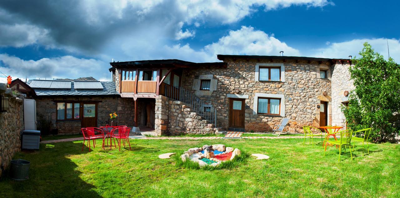 Casas Rurales Entre Babia Y La Luna Villafeliz Exterior photo