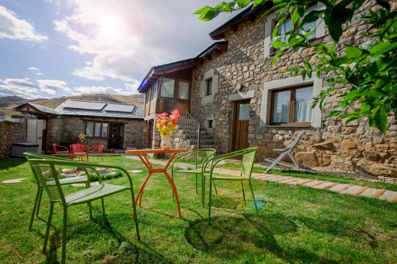 Casas Rurales Entre Babia Y La Luna Villafeliz Exterior photo